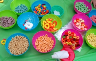 Lolly stringing party game