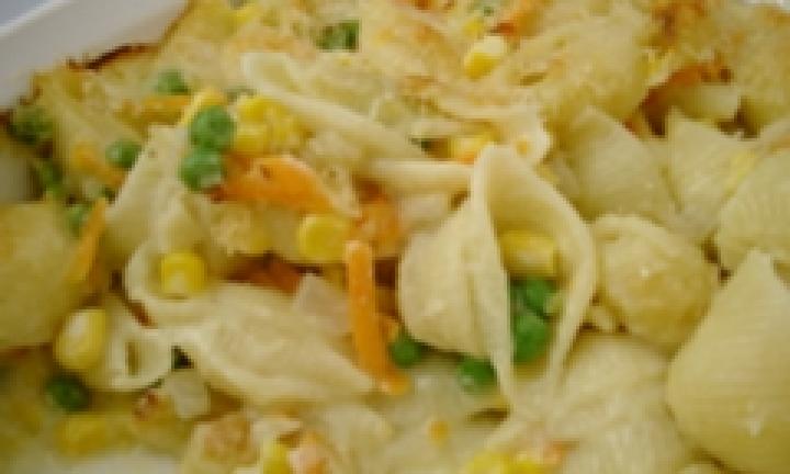 Cheesy three veg pasta bake