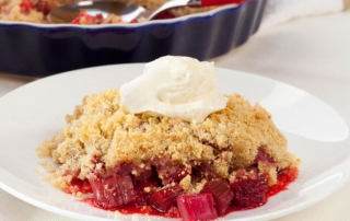 Apple and rhubarb crumble