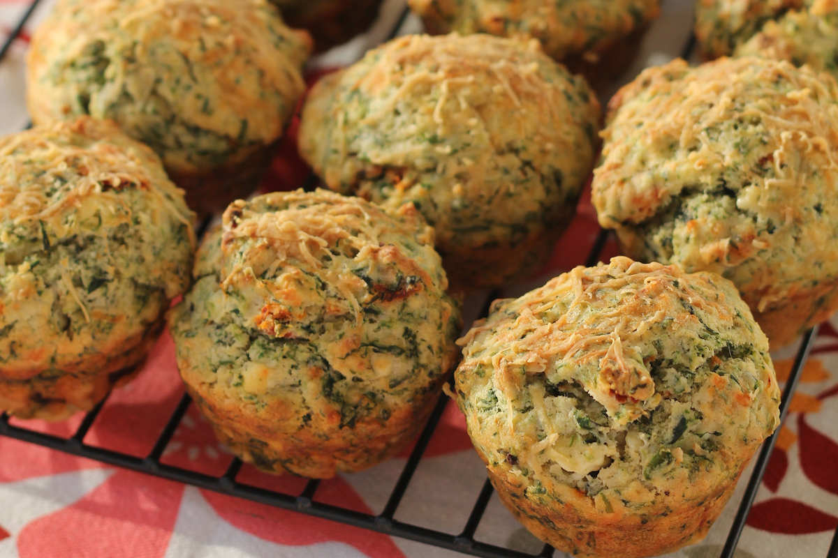 Feta and spinach muffins