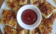 Cheesy cauliflower slice