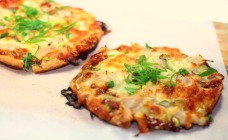 Healthy hoisin chicken pizza