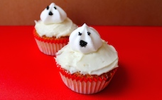 Halloween ghost cupcakes