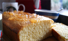 Almond and yoghurt pound cake
