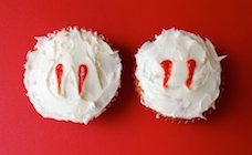 Halloween vanilla vampire cupcakes
