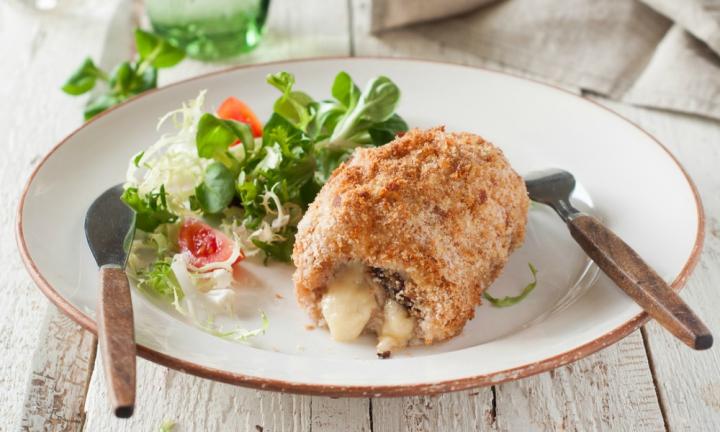 Caramelized apple and cheese-stuffed chicken breasts