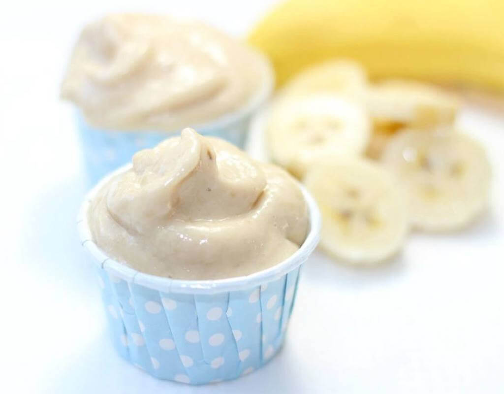 banana frozen yoghurt