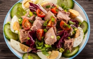 Tuna and egg salad (lazy nicoise)