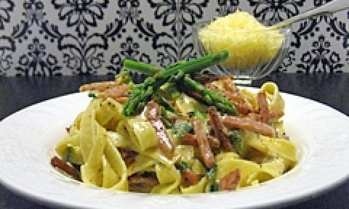 Chicken bacon and mushroom fettucine