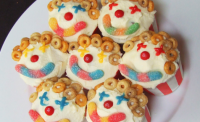 clown cupcakes