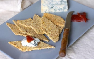 Almond, rosemary and fennel crackers
