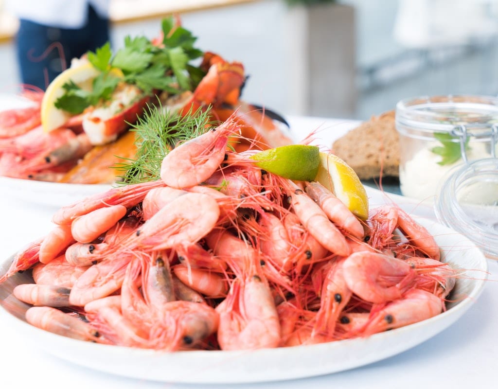 Lemon garlic prawns