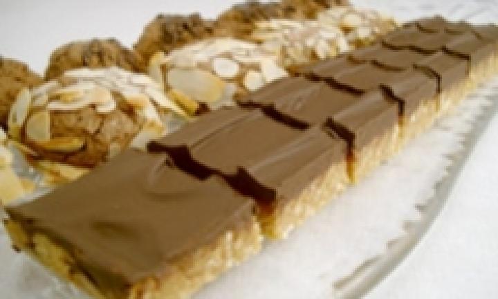 Golden syrup slice