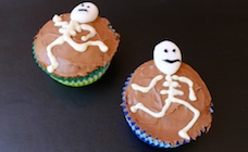 Halloween skeleton cupcakes