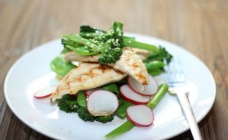 Chicken breast with sesame salad