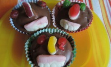 Happy faces cupcakes