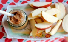 Raw caramel dip for apples and pears