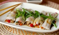 Pork and vegetable rice noodle rolls