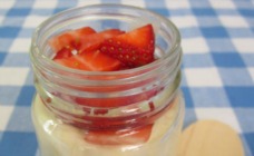 Rice pudding with strawberries