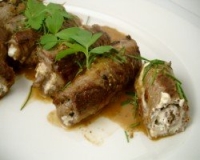Rolled beef with cheese and herbs
