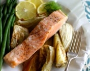 Baked salmon with leek and fennel