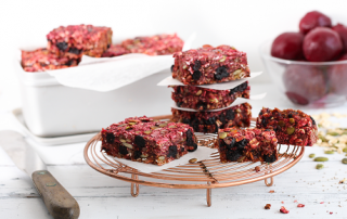 beetroot muesli slice