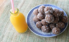 No bake coconut and date balls