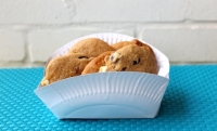 Paper plate cookie basket on Kidspot