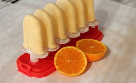 Creamy orange popsicles