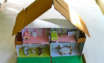 Shoebox dollhouse on Kidspot