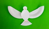 Paper plate dove craft on Kidspot