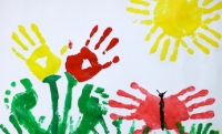 Handprint artwork on Kidspot