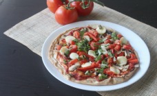 Healthy pita pizzas