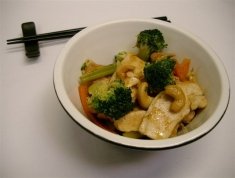 Chicken broccoli cashew stir fry