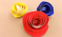 Paper plate roses on Kidspot
