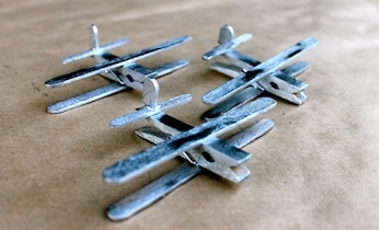 Peg aeroplane craft on Kidspot