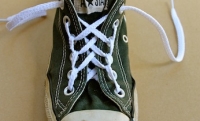 How to lace shoes spiderweb-style on Kidspot