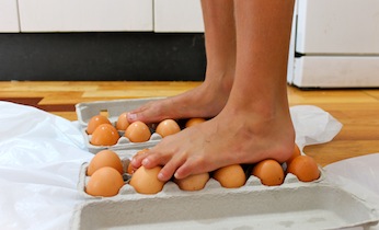 Walk on eggs experiment on Kidspot