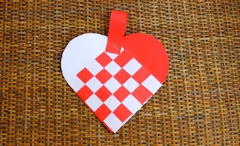 Woven hearts with free template on Kidspot