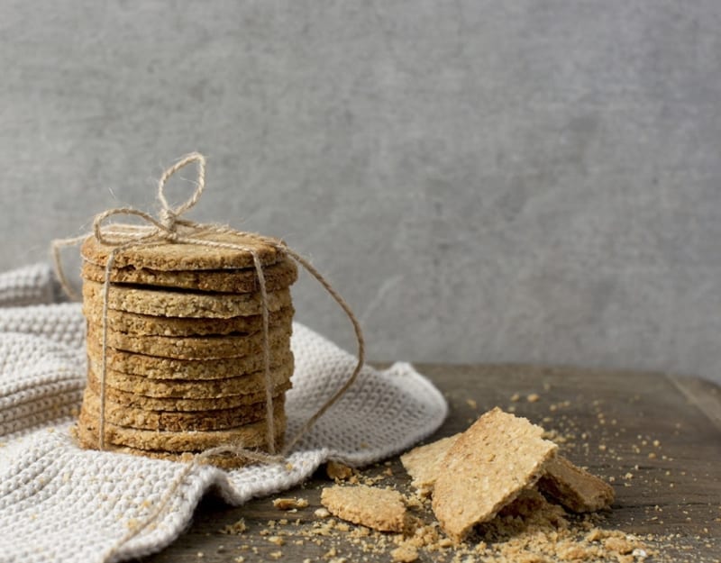 Ginger oat cakes