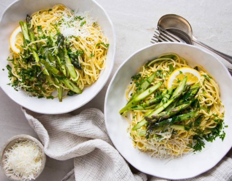 Spaghetti carbonara with asparagus Recipes Kidspot