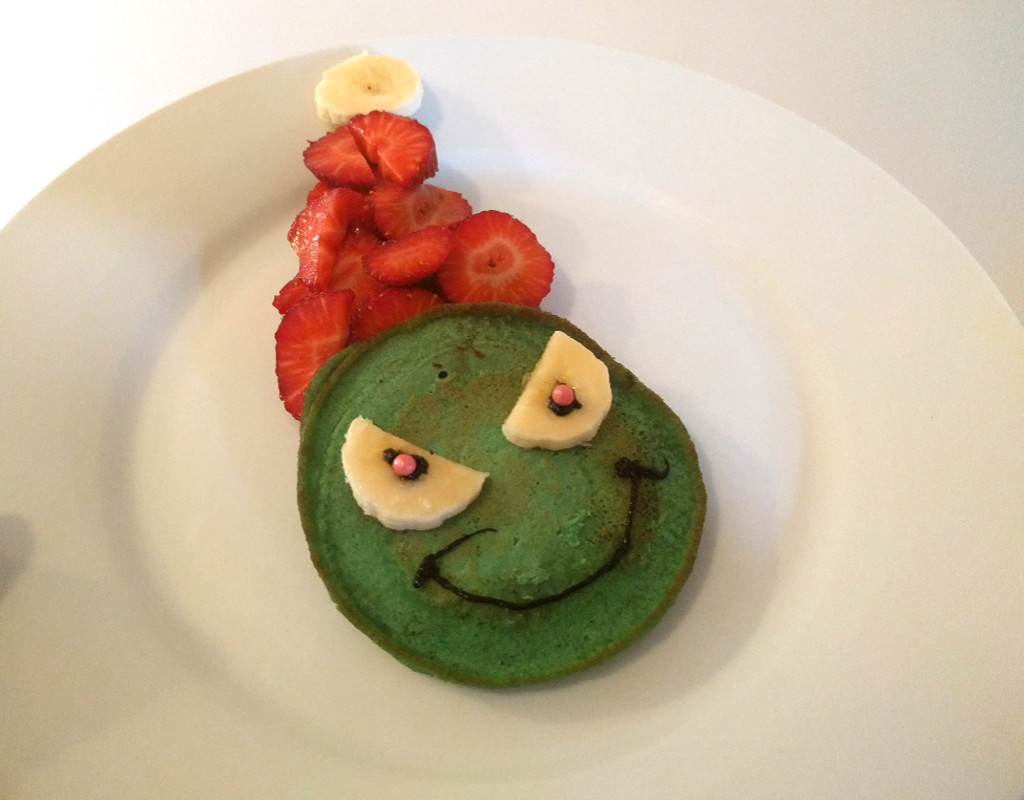 Grinch pancake #grinch #mrgrinch #christmaspancakes