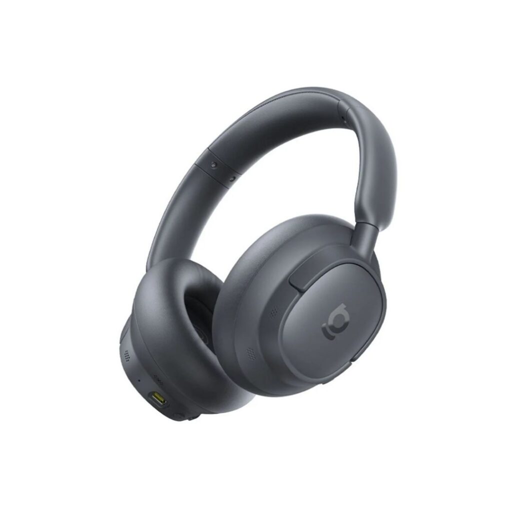 Black headphones.
