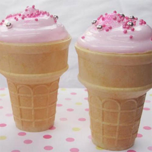 Fluffy egg-free marshmallow cones