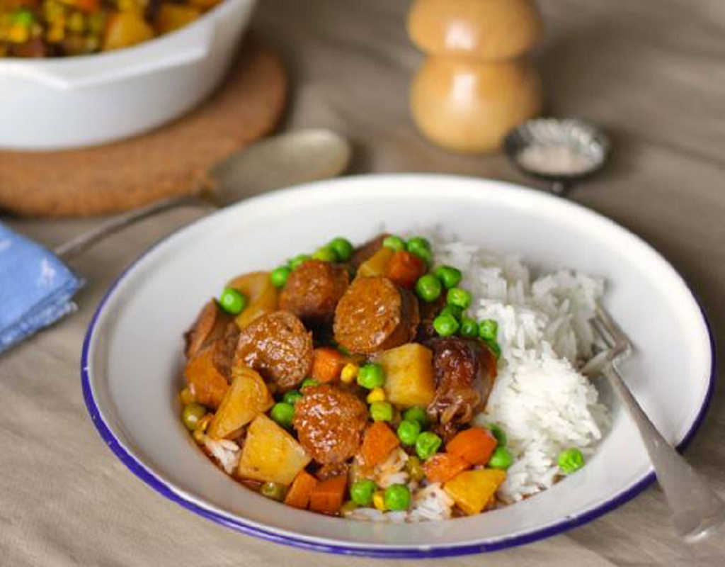 Curried sausages