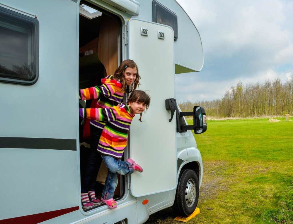 How To Plan A Fun Trip With Your Children In A Motorhome Rental