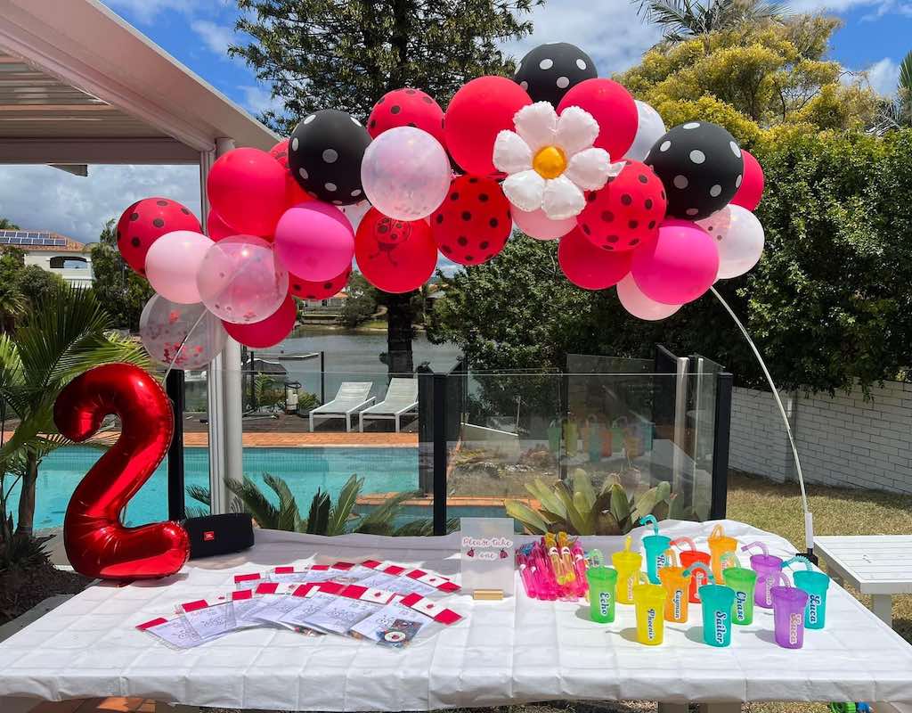 Cricut Lulus birthday table