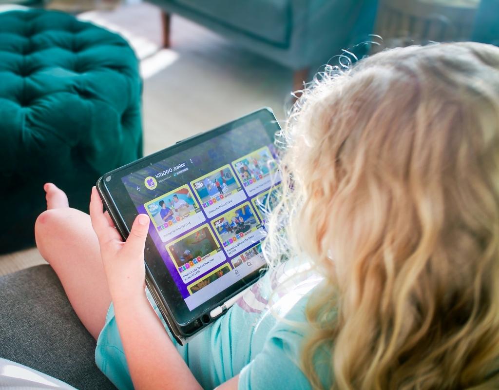 How to Keep Screen Time Safe for kids